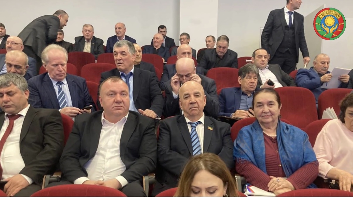 Поддержка участников СВО, развитие образования, повышение качества городской среды и туристический потенциал: в Дагестане подвели итоги реализации Народной программы «Единой России»