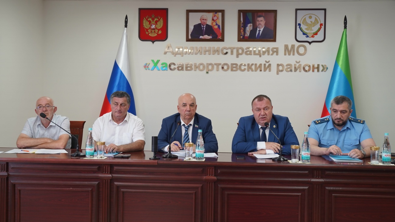 В Хасавюртовском районе состоялось 8 сессия Собрания депутатов муниципального района.